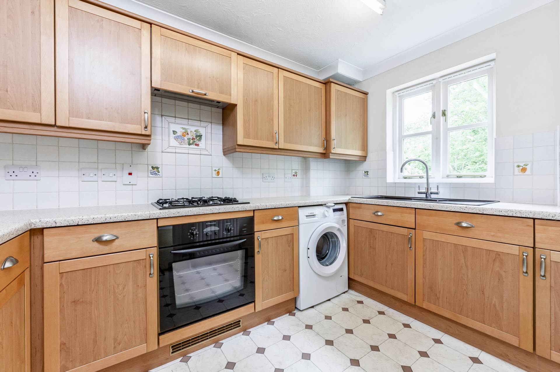 Washington Terrace, Middle Barton, Image 3