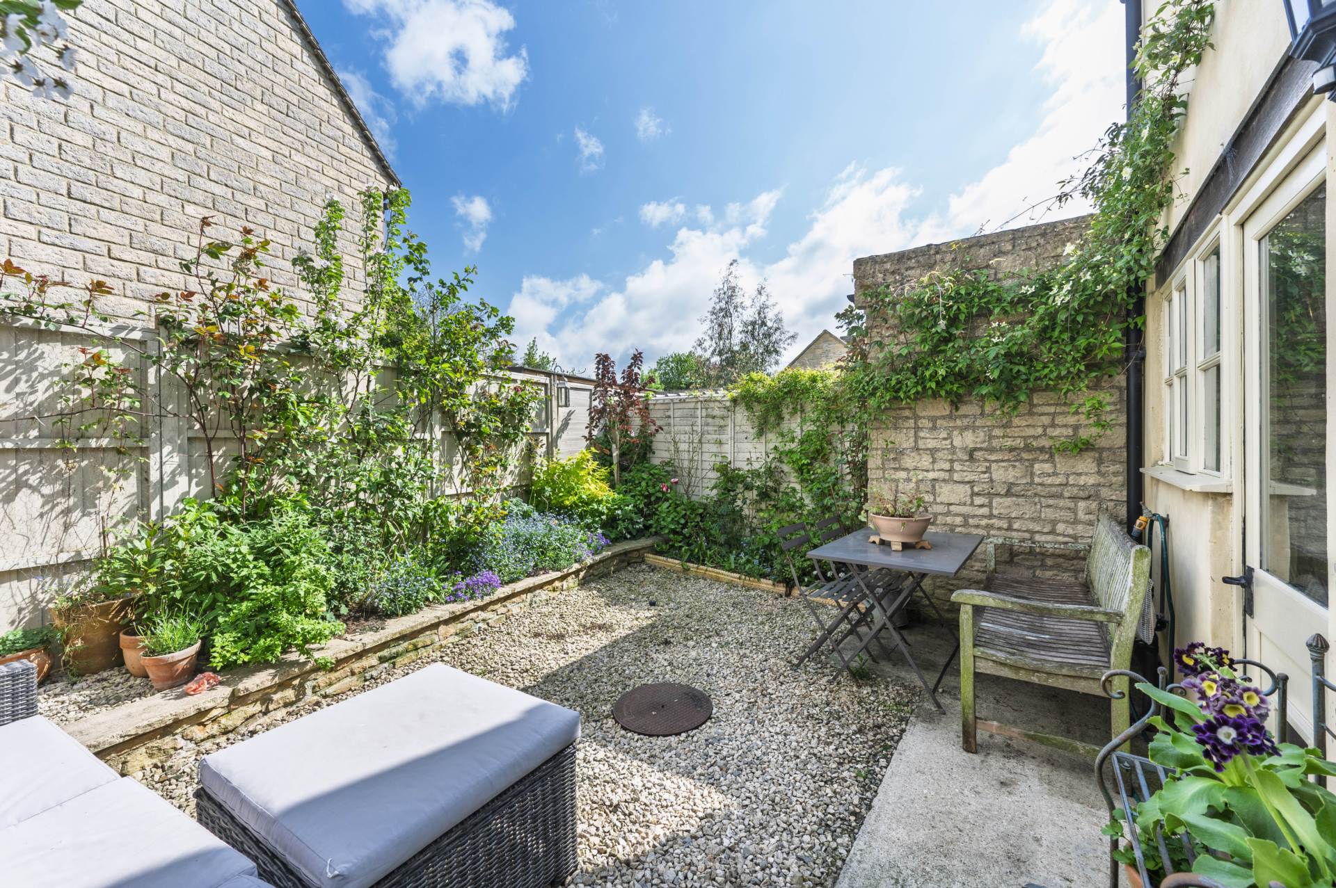 Lower End, Salford, Image 14