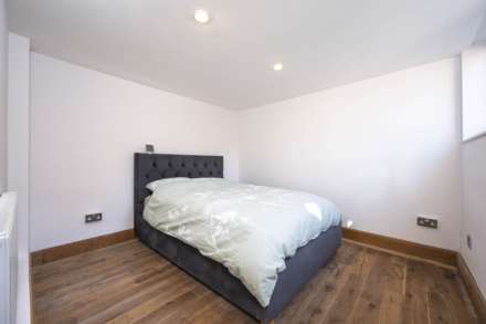 High Street, Chipping Norton, Image 11