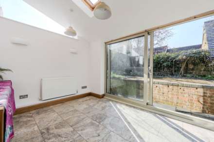 High Street, Chipping Norton, Image 6