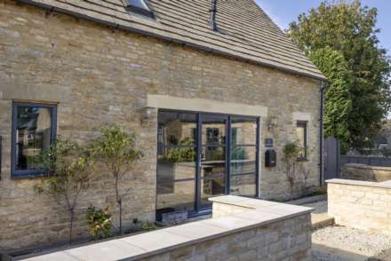 Meadow Bank Barn, Ascott Under Wychwood, Image 3