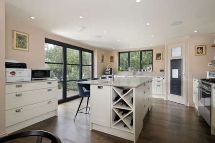 Meadow Bank Barn, Ascott Under Wychwood, Image 7