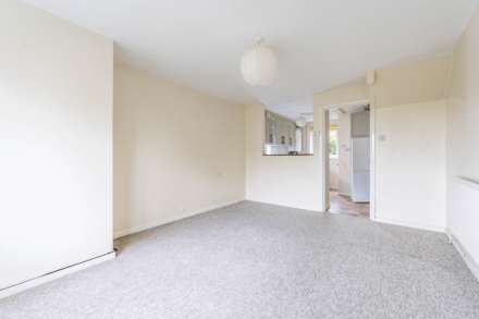 Pearce Drive, Chipping Norton, Image 3