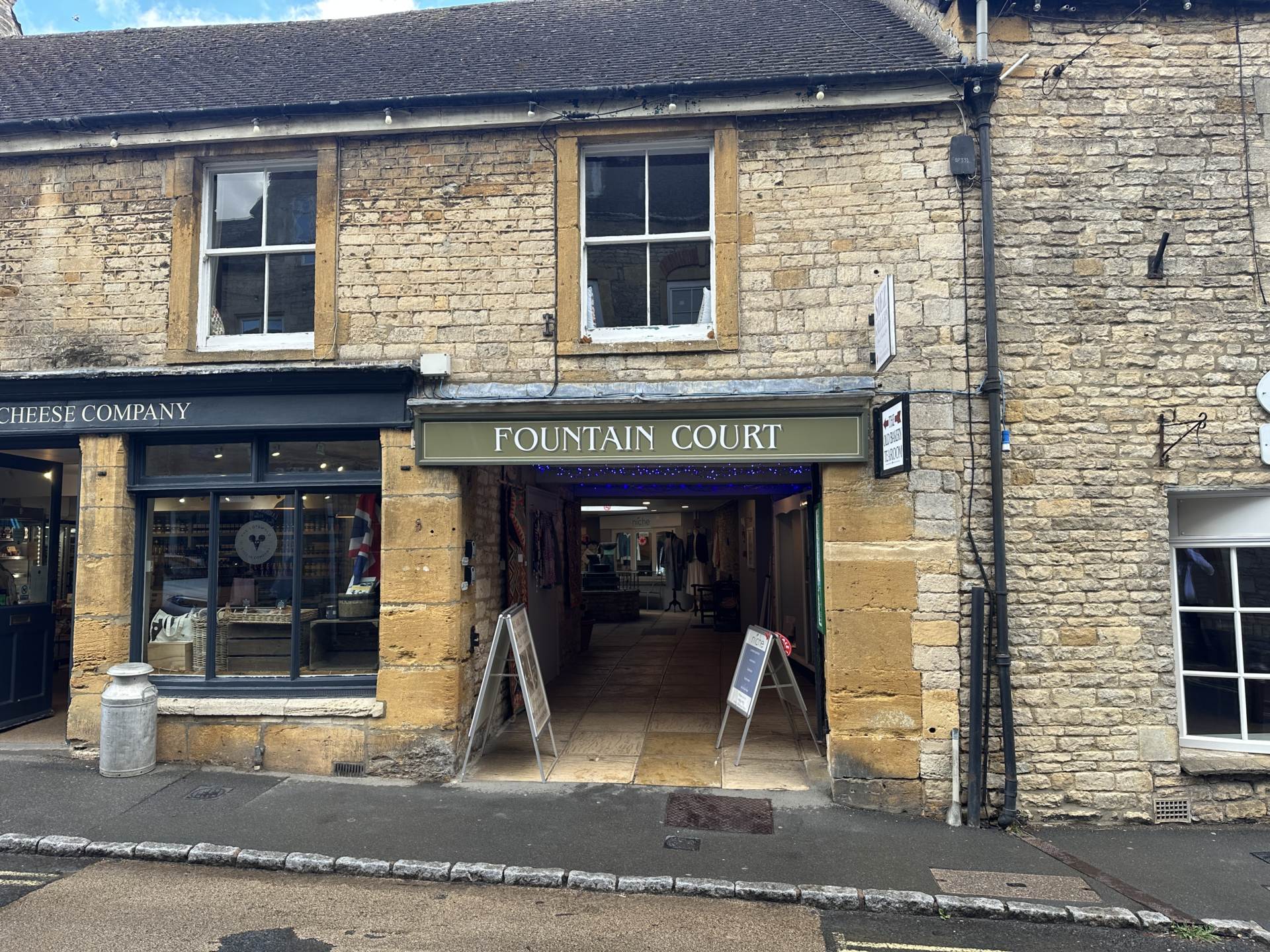 Fountain Court, Digbeth Street, Stow On The Wold, Image 1