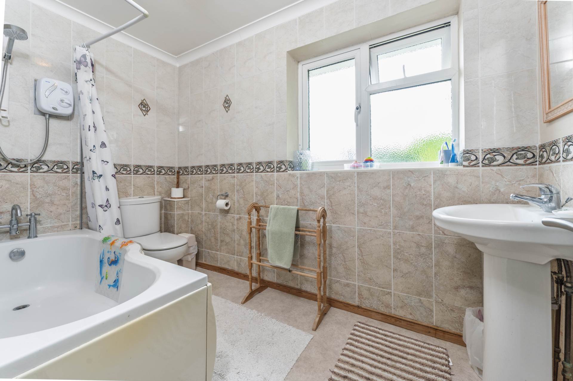 Woodlands Close, Milton Under Wychwood, Image 14
