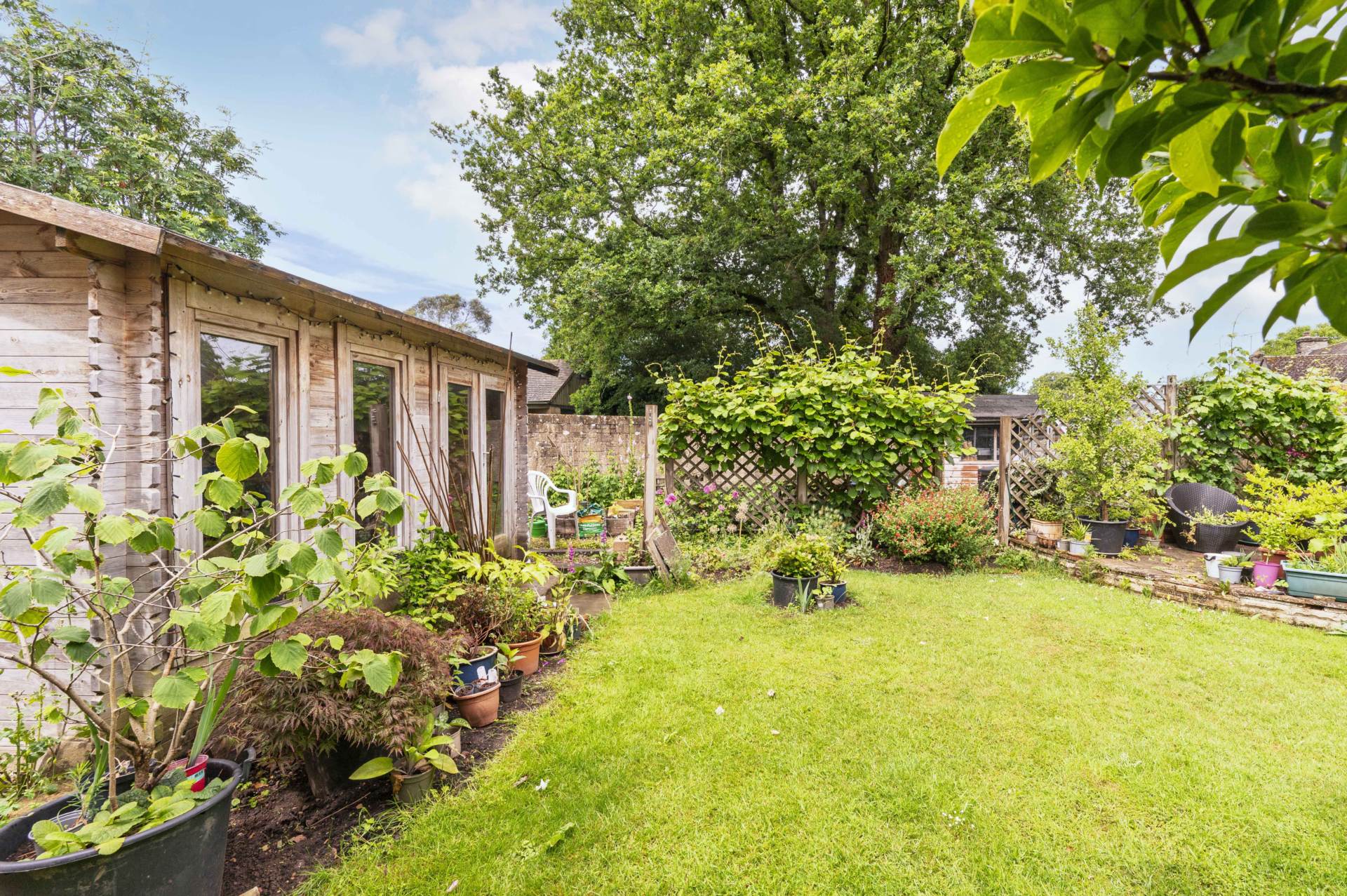 Woodlands Close, Milton Under Wychwood, Image 17