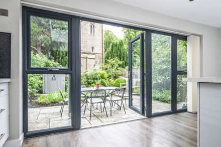Church Close, Charlbury, Image 3