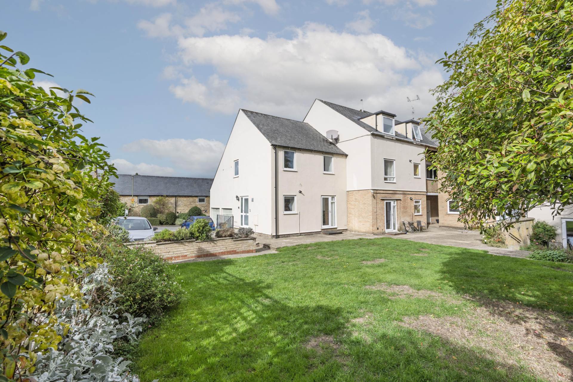 Finsbury Place, Chipping Norton, Image 2