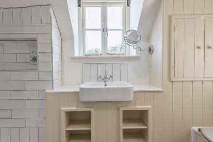 Tilborough Cottage, Campden House Estate, Image 11