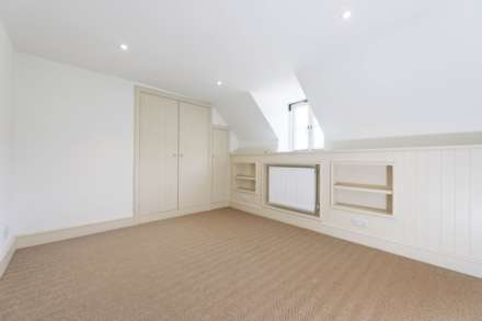 Tilborough Cottage, Campden House Estate, Image 9