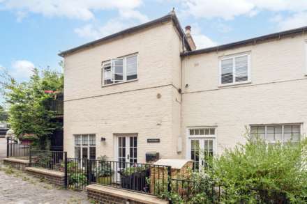 Hitchmans Mews, West Street