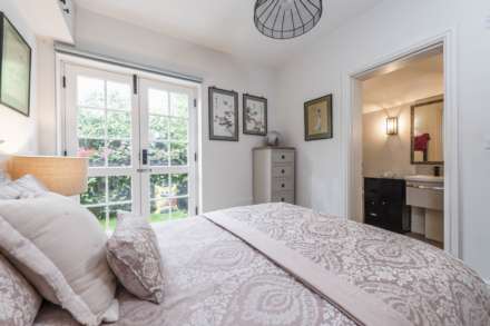 Hitchmans Mews, West Street, Image 11
