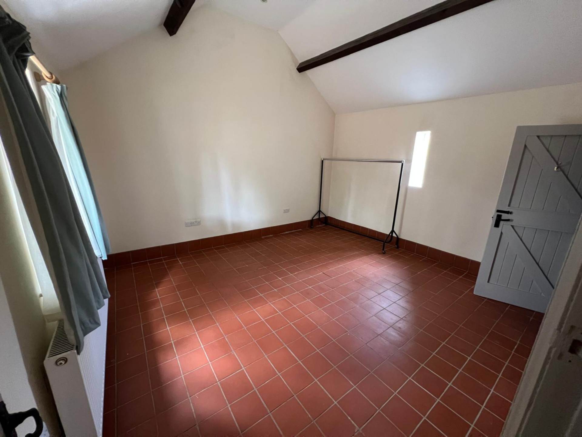Barn Cottage, Little Tew Grounds, Image 10