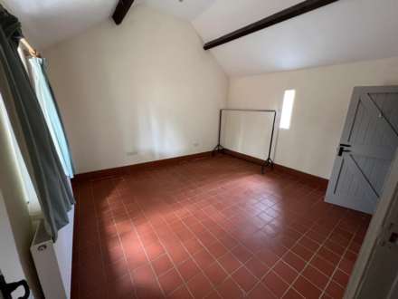 Barn Cottage, Little Tew Grounds, Image 10