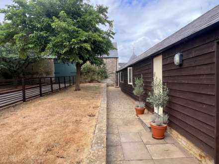 Barn Cottage, Little Tew Grounds, Image 13