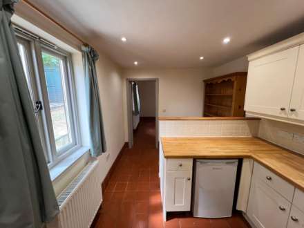 Barn Cottage, Little Tew Grounds, Image 6