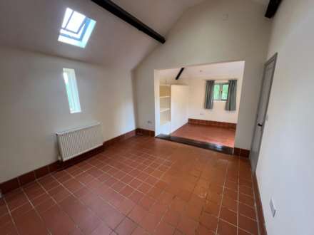 Barn Cottage, Little Tew Grounds, Image 7