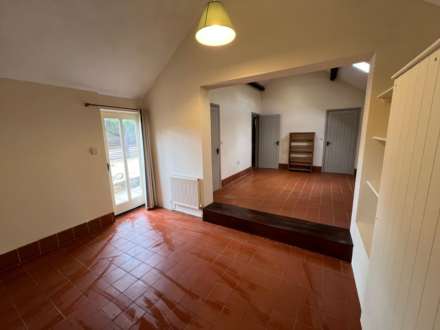 Barn Cottage, Little Tew Grounds, Image 8