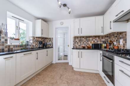 Stonelee Close, Chadlington, Image 3