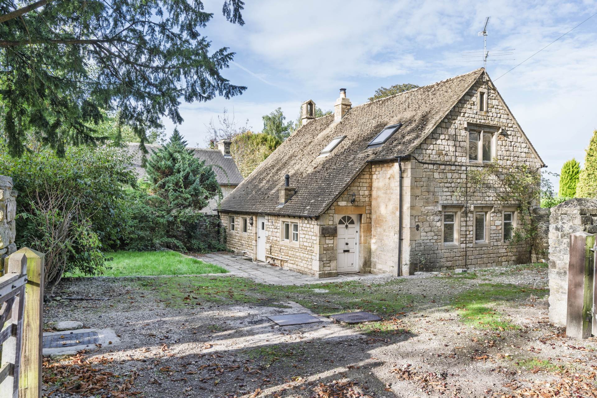 The Old School House, Turkdean, Image 1