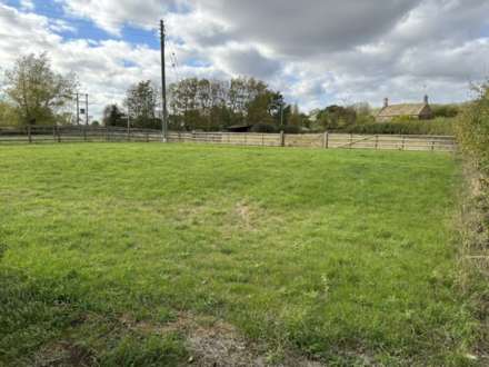 The Green, Sutton Under Brailes, Image 9