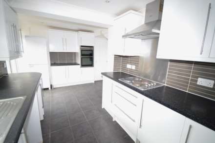 Lords Piece Road, Chipping Norton, Image 2
