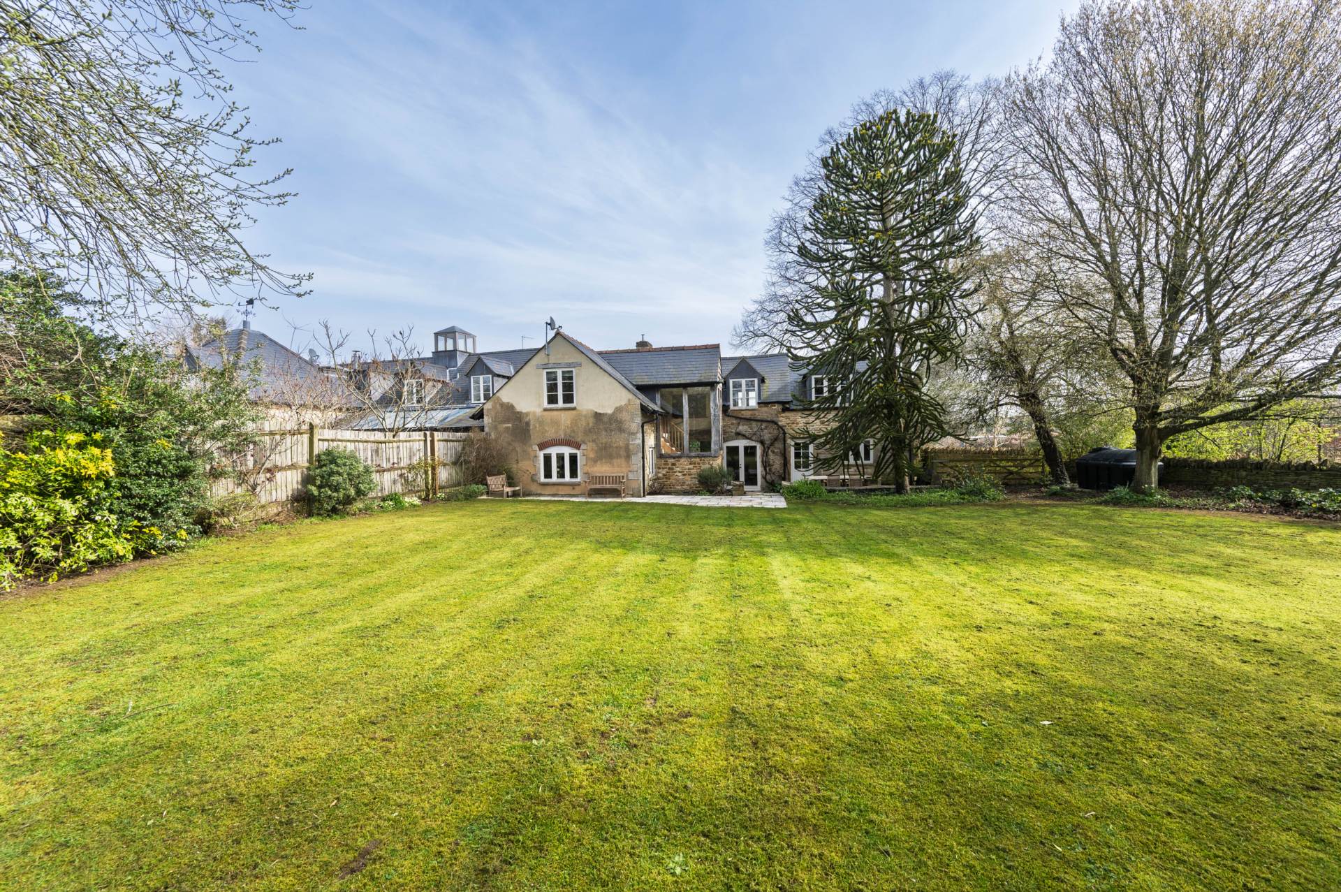 West End, Kingham, Image 17