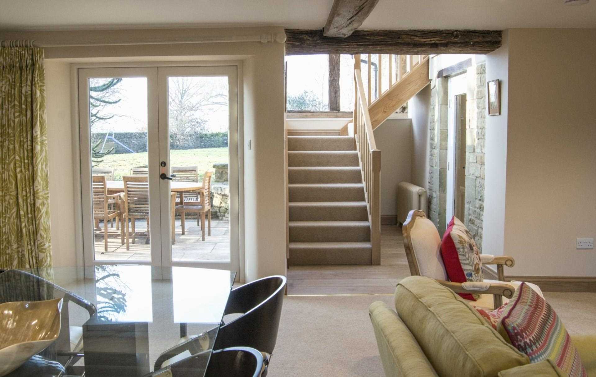 West End, Kingham, Image 3