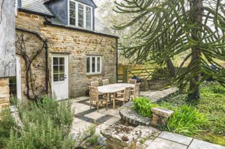 West End, Kingham, Image 15