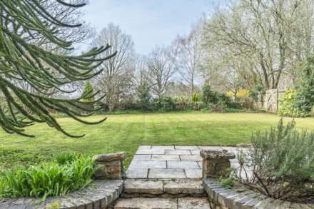 West End, Kingham, Image 16