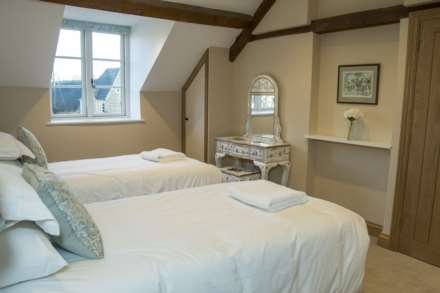 West End, Kingham, Image 8