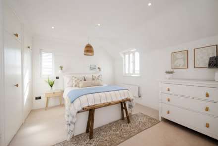 Elmsfield Farm, Worcester Road, Image 10