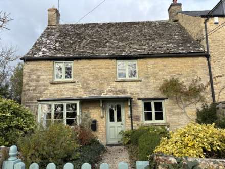 3 Bedroom Semi-Detached, Green End, Chadlington