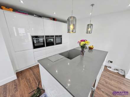 Woodford Ave, Plymouth, Image 4