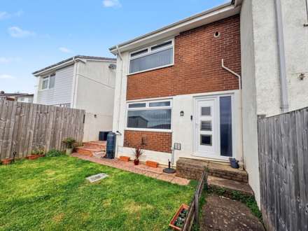 Meadow Way, Plympton