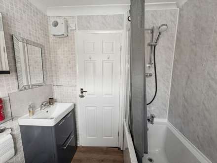 Meadow Way, Plympton, Image 17