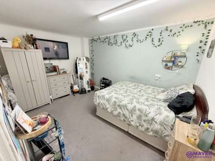 Warelwast Close, Plympton, Image 12