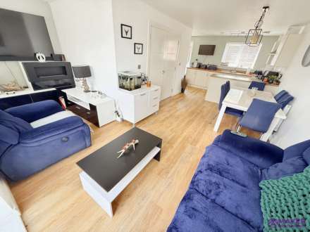 Warelwast Close, Plympton, Image 4