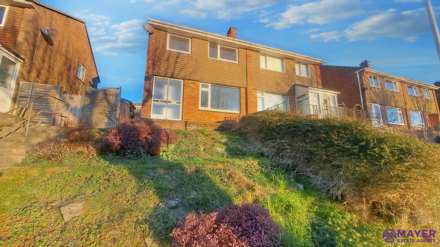 3 Bedroom Semi-Detached, Waddon Close, Plymouth