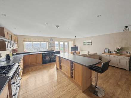 Lynmouth Close, Plymouth, Image 4