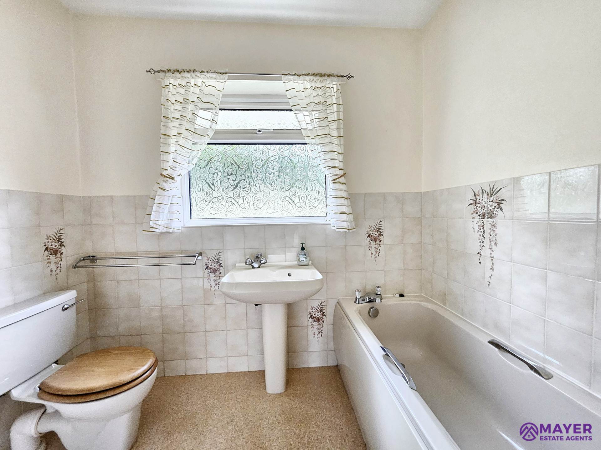 Reservoir Crescent, Elburton, Image 12