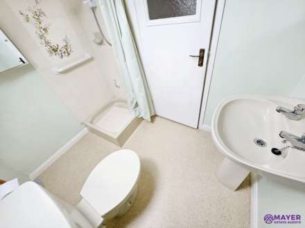 Reservoir Crescent, Elburton, Image 15