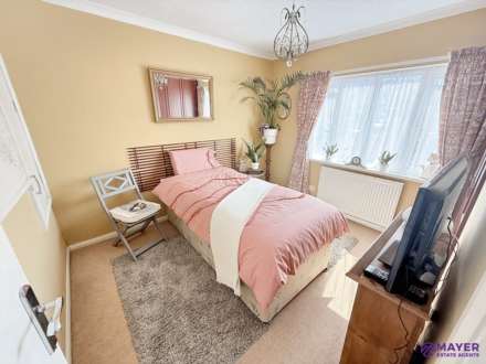 Walnut Drive, Plymouth, Image 5