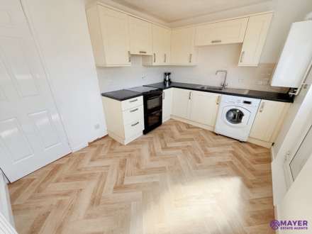 Long Terrace Close, Plymouth, Image 2