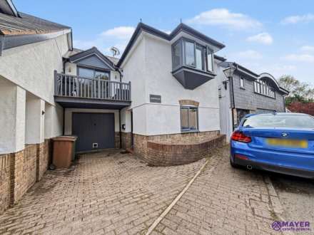 Northolme , School Lane, Plympton St Maurice