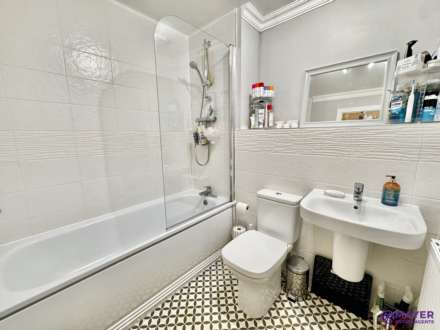 Ivy Drive, Plymouth, Image 12