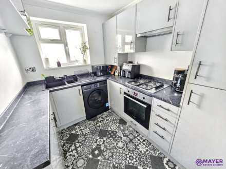 Woodford Avenue, Plymouth, Image 3