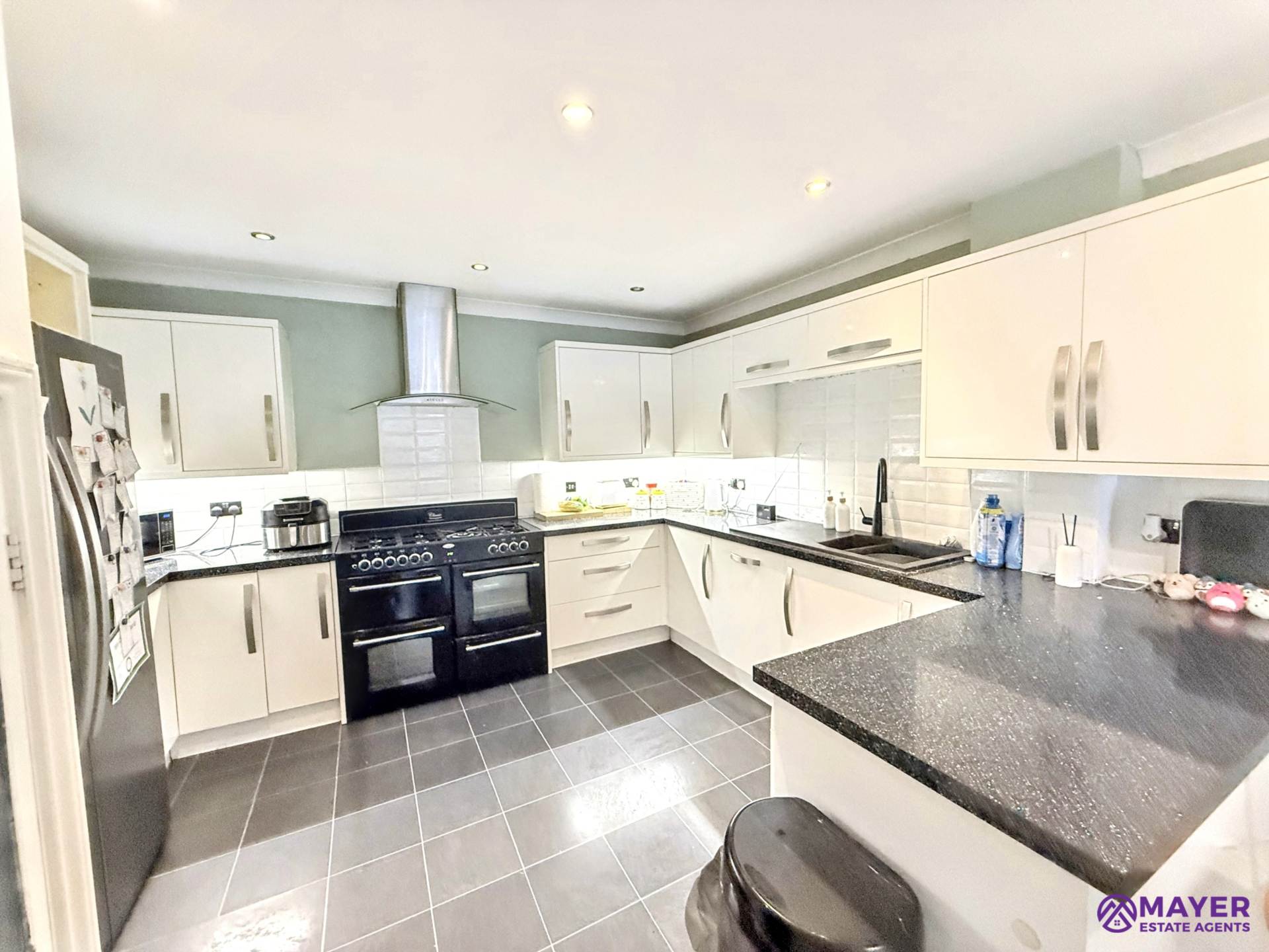 Valley View Close, Plymouth, Image 2