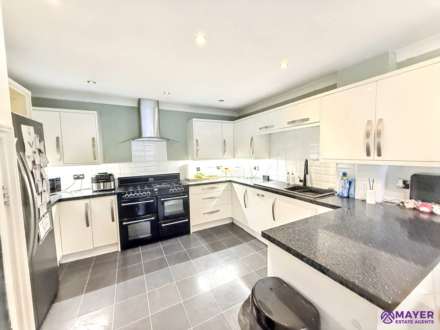 Valley View Close, Plymouth, Image 2