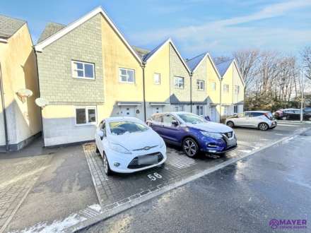 4 Bedroom Semi-Detached, Olympic Way, Glenholt